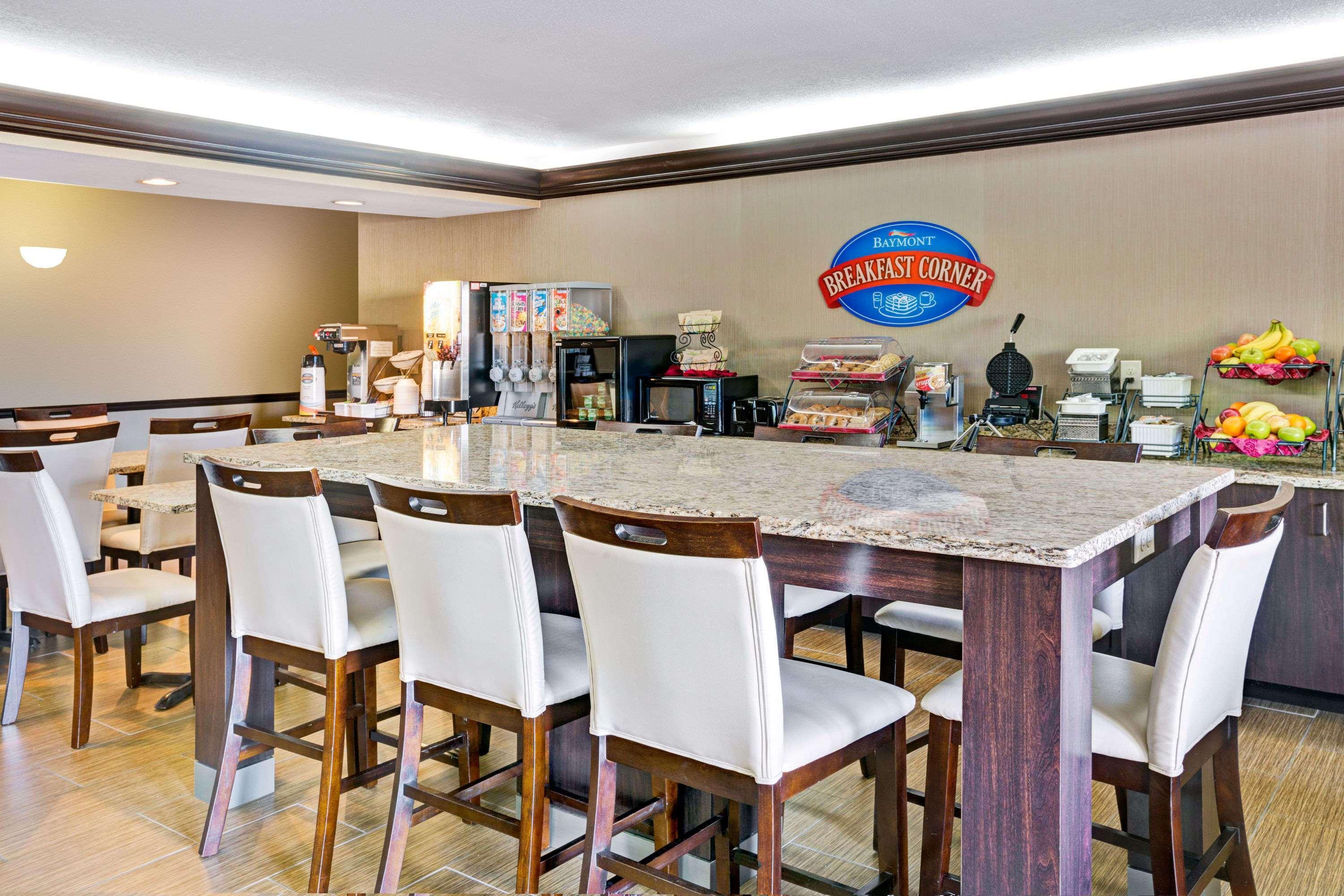 Hotel Clarion Pointe Harrodsburg Exterior foto