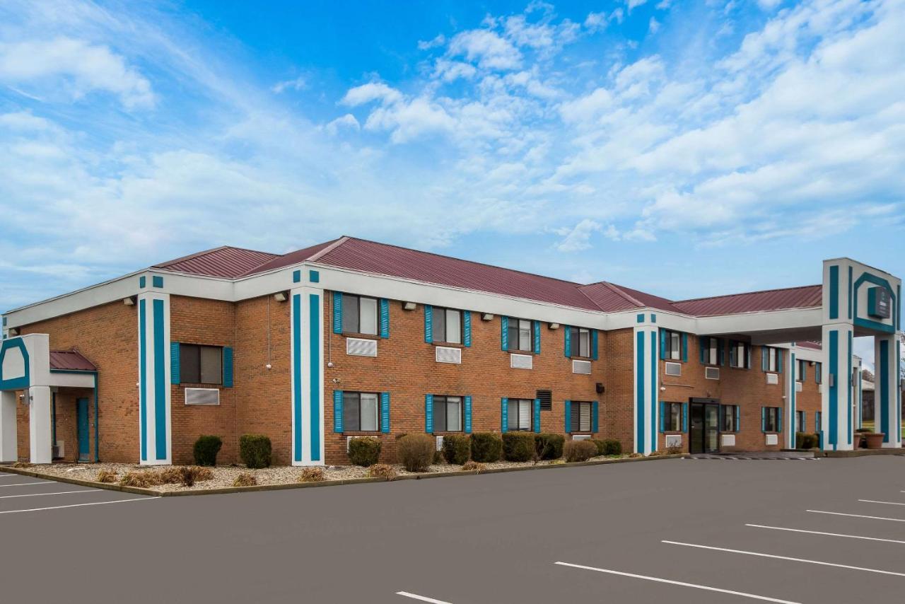Hotel Clarion Pointe Harrodsburg Exterior foto