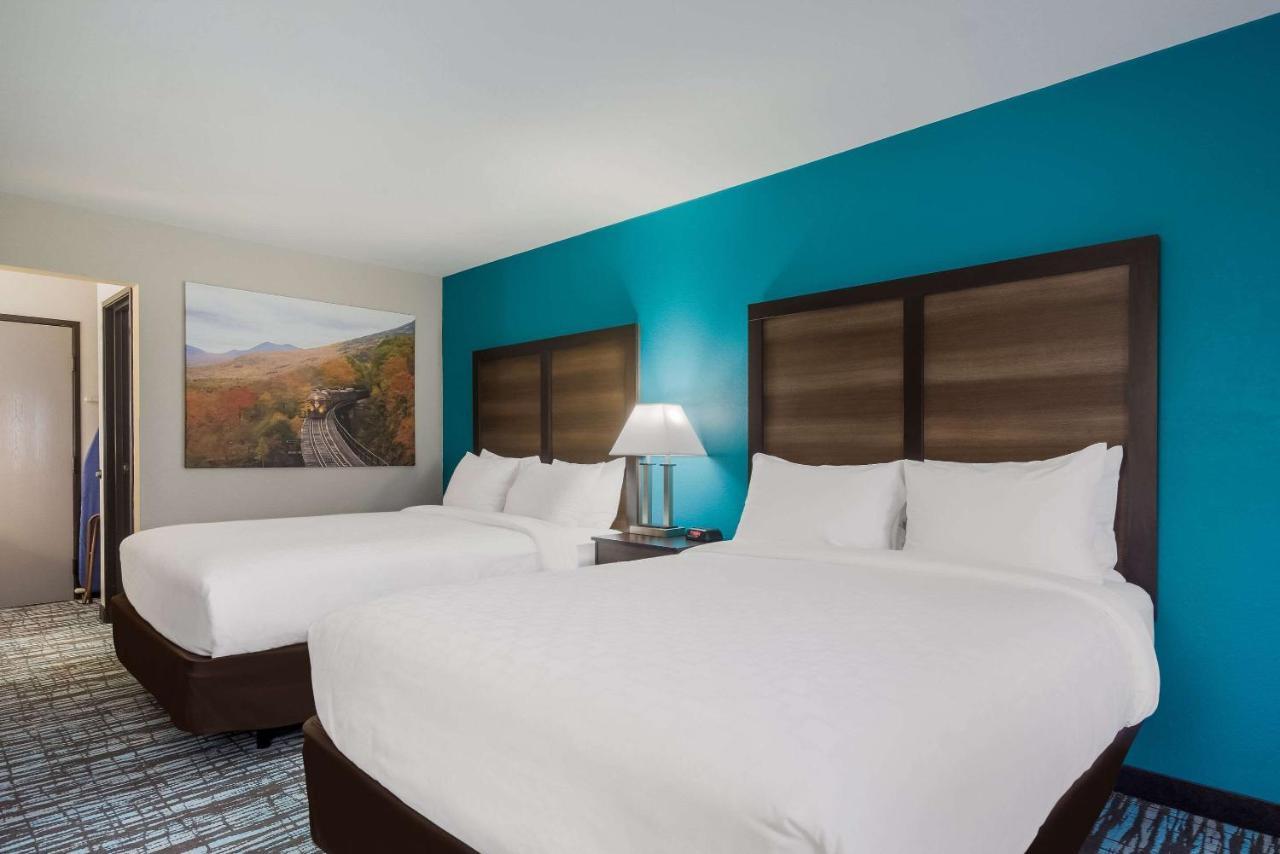 Hotel Clarion Pointe Harrodsburg Exterior foto